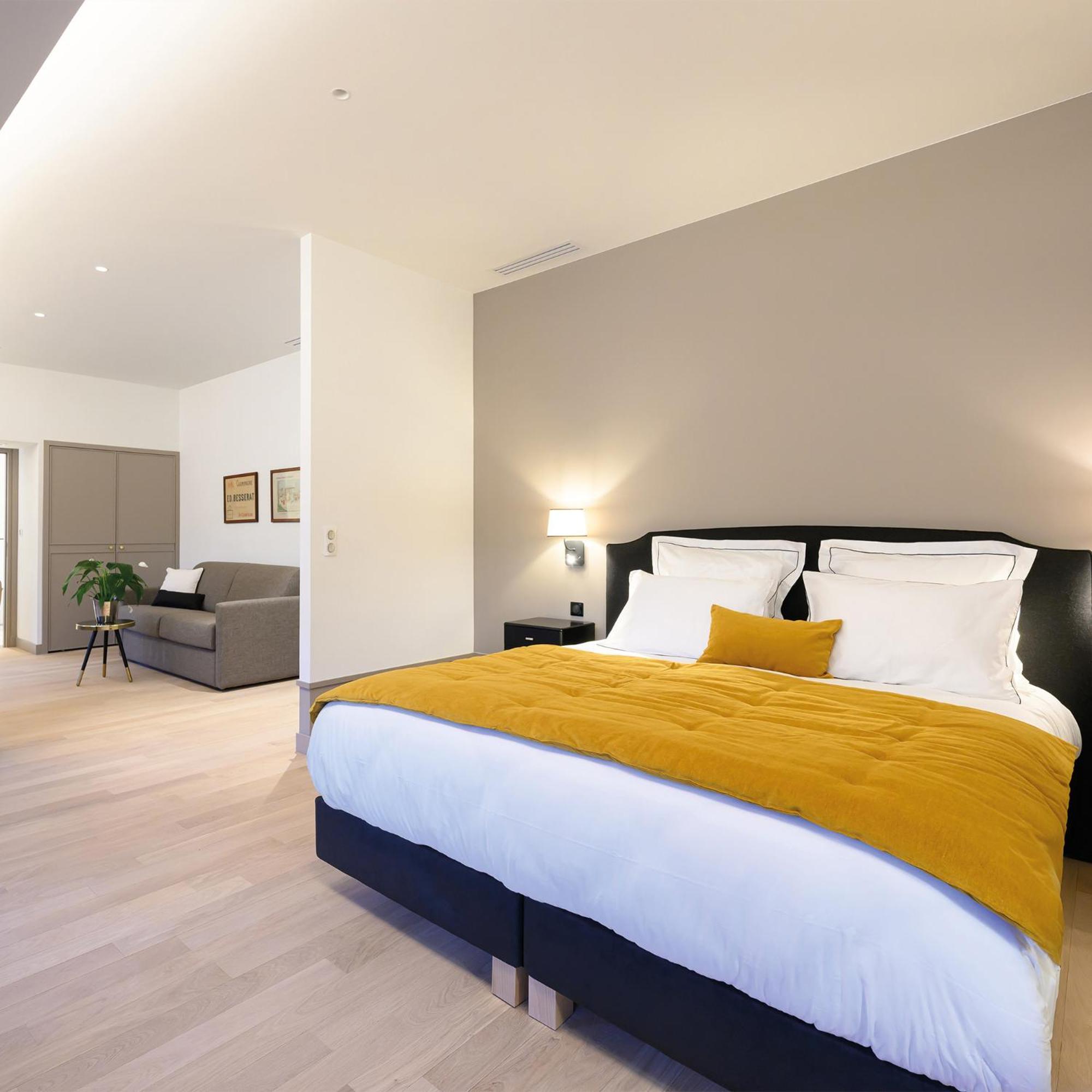 Les Suites Bb, Champagne Besserat De Bellefon Эперне Экстерьер фото